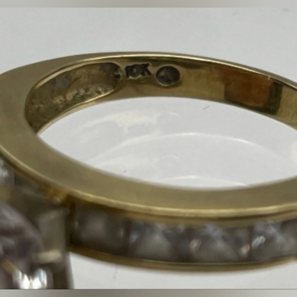 10k Yellow Solid Gold Ring W Clear Round Center & Baguette Accent Crystal Stones - Picture 13 of 15